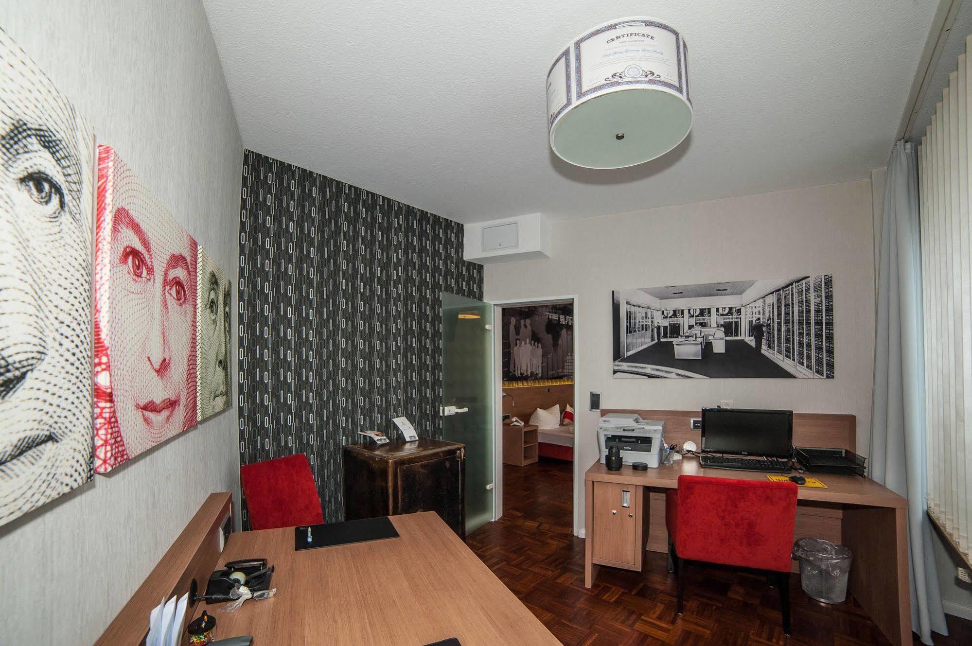 Hotel Sprenz Oldenburg Ngoại thất bức ảnh
